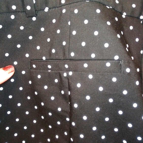 Elle Black & White Polka Dot Mid Rise Cropped Chinos - Picture 6 of 10